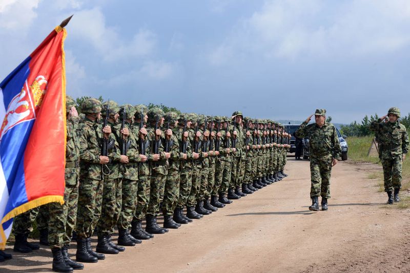 Сербская армия на учениях Гром 2014